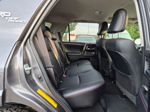 Used 2019 Toyota 4Runner TRD Off-Road Premium AWD/4WD image 32