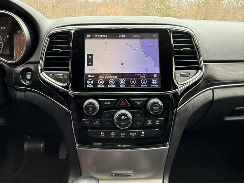 Used 2019 Jeep Grand Cherokee Limited image 17