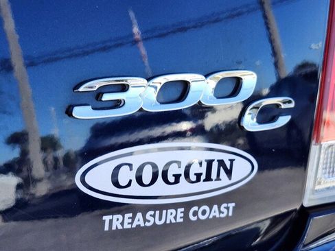 Used 2017 Chrysler 300 C w/ Safetytec Plus Group image 37