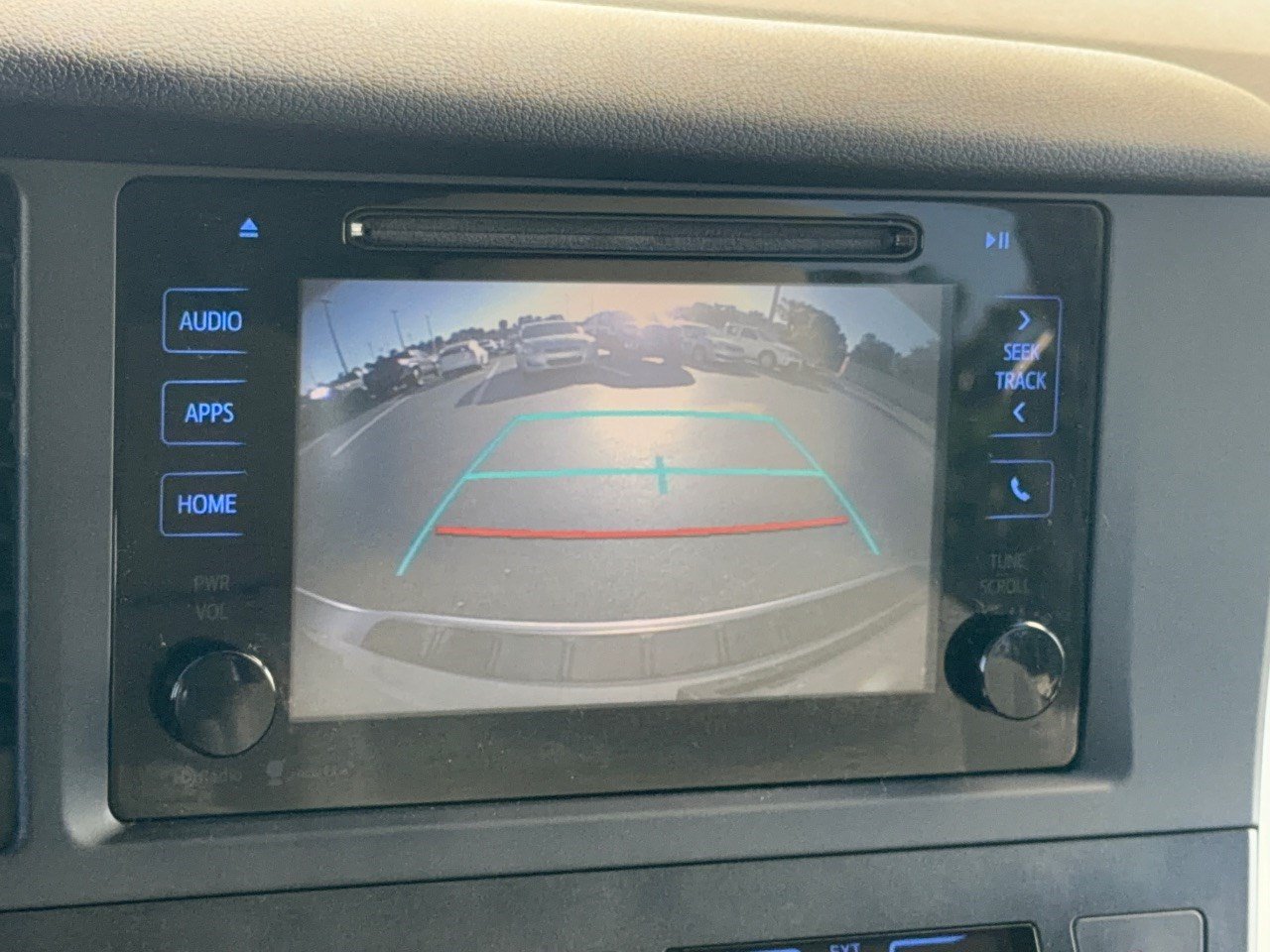 Used 2015 Toyota Sienna LE FWD image 24