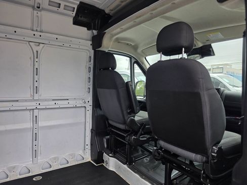 Used 2023 RAM ProMaster 2500 FWD image 13