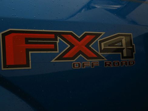 Used 2019 Ford F150 Lariat w/ Equipment Group 502A Luxury AWD/4WD image 11