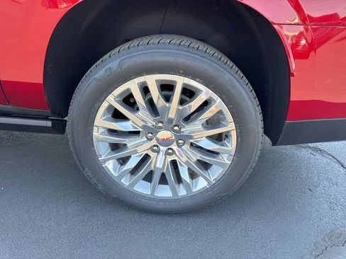 New 2026 GMC Yukon XL Denali w/ Sun & Power Step Package AWD/4WD image 21
