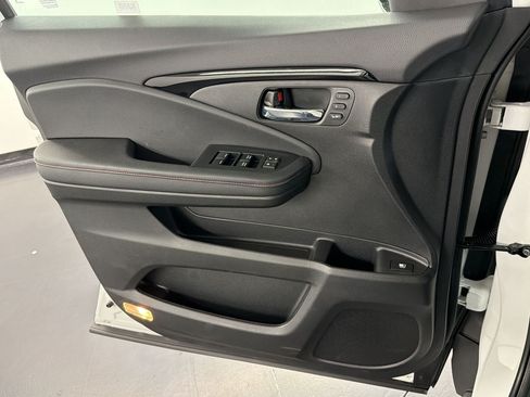 New 2026 Honda Ridgeline Black Edition image 14