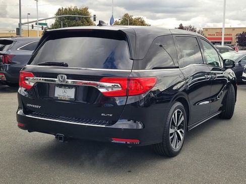 Used 2018 Honda Odyssey Elite image 4