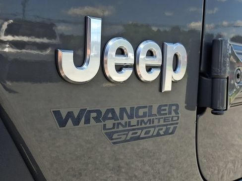 Used 2019 Jeep Wrangler Unlimited Sport S AWD/4WD image 30