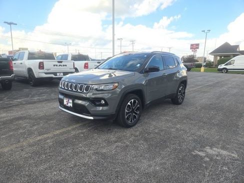 Used 2023 Jeep Compass Limited AWD/4WD image 1