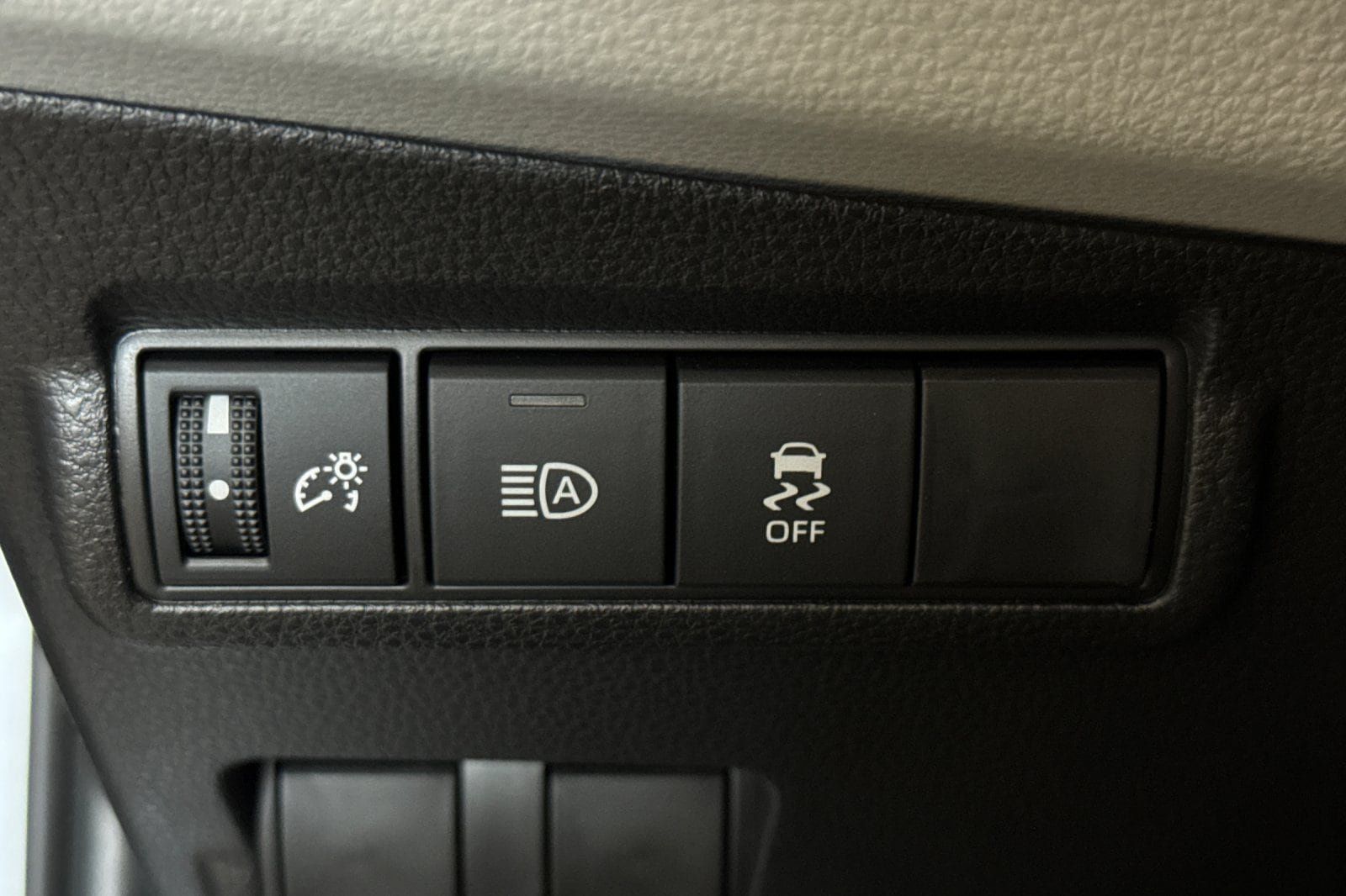 New 2026 Toyota Corolla Cross L FWD image 29