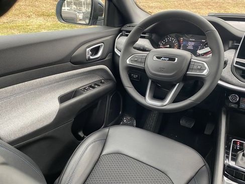 New 2026 Jeep Compass Latitude image 31