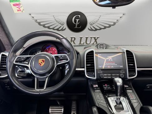 Used 2018 Porsche Cayenne GTS image 10
