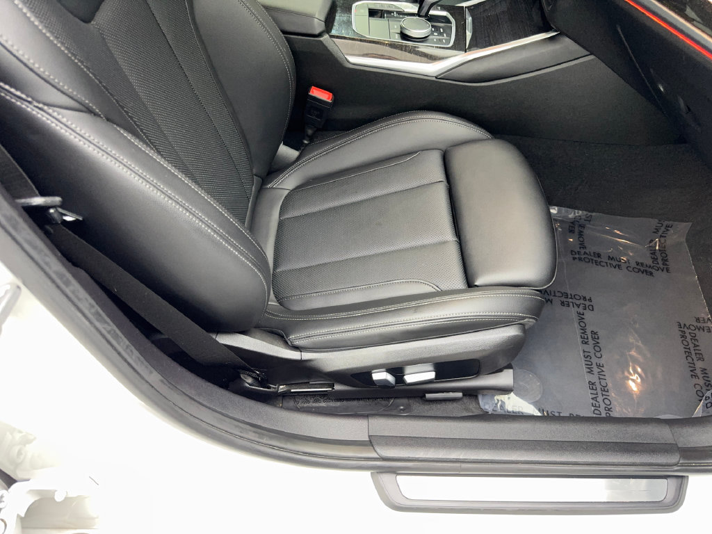 Used 2022 BMW 330i Sedan w/ Driving Assistance Package RWD image 45