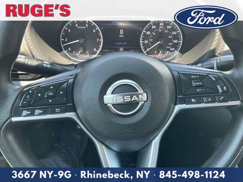 Used 2024 Nissan Sentra SV FWD image 19