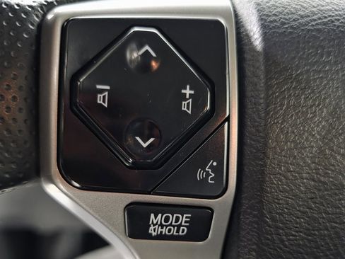 Used 2024 Toyota 4Runner SR5 Premium image 5