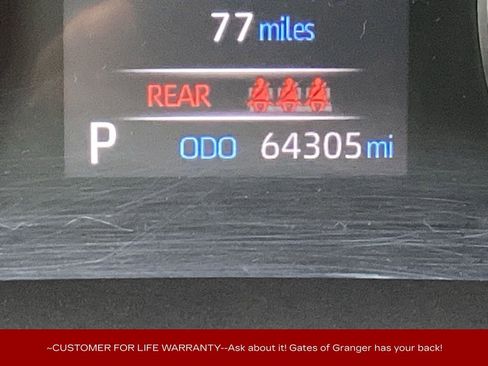 Used 2022 Toyota RAV4 XLE image 5