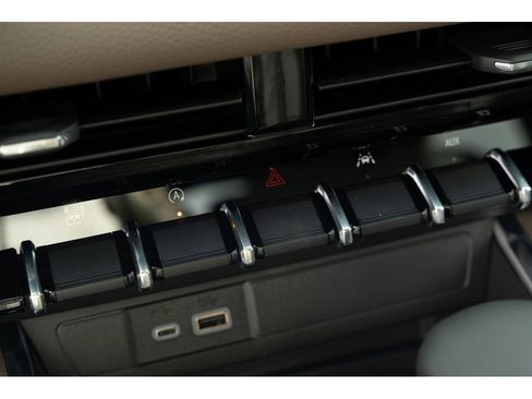 New 2026 GMC Canyon Denali image 28