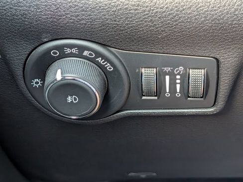 Used 2024 Jeep Compass Trailhawk AWD/4WD image 20