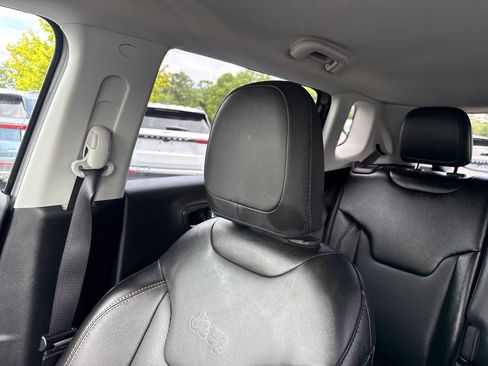 Used 2020 Jeep Compass Limited AWD/4WD image 35