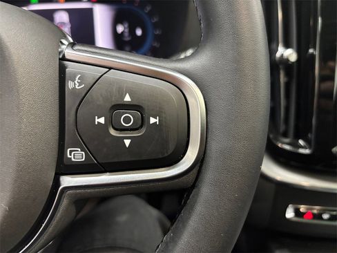 Certified 2023 Volvo XC60 B5 Core w/ Climate Package image 27