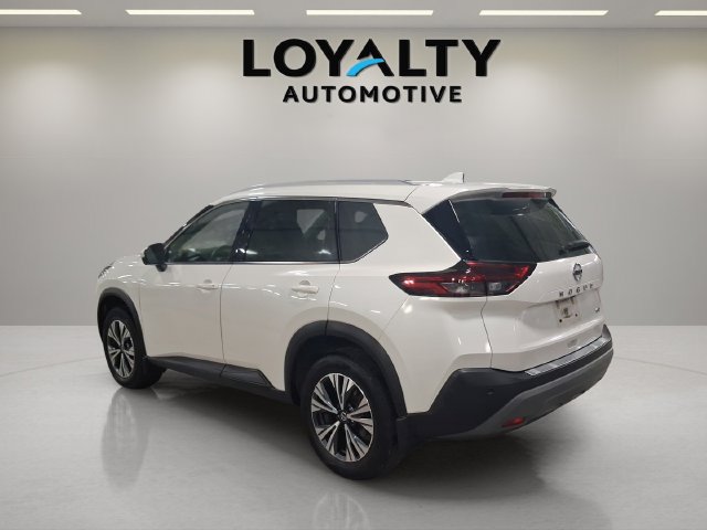 Used 2021 Nissan Rogue SV w/ Premium Package FWD image 3