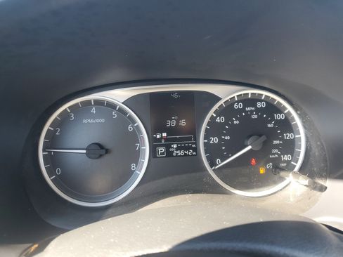 Used 2024 Nissan Kicks S image 24