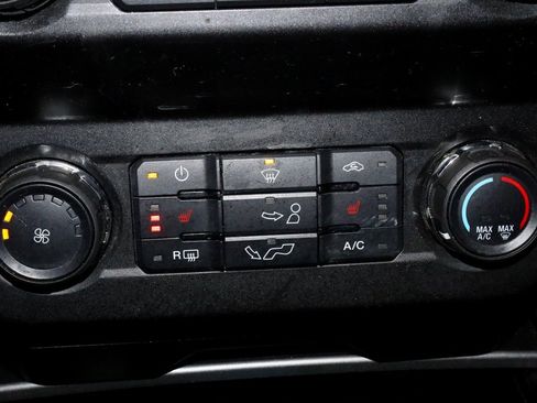 Certified 2019 Ford F150 XLT w/ Equipment Group 302A Luxury image 30