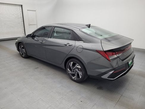 Used 2024 Hyundai Elantra SEL w/ Convenience Package FWD image 3