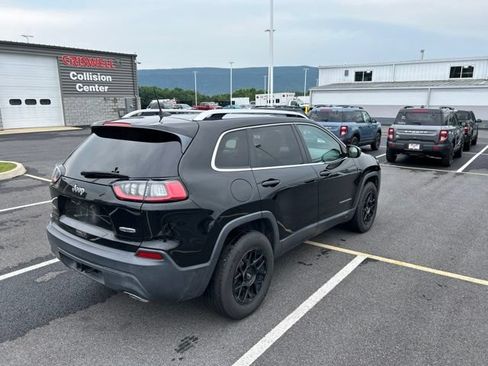 Used 2019 Jeep Cherokee Latitude Plus w/ Cold Weather Group AWD/4WD image 5