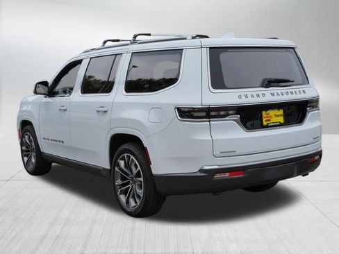 Used 2022 Jeep Grand Wagoneer Series III w/ Rear Seat Video Group 1 AWD/4WD image 5