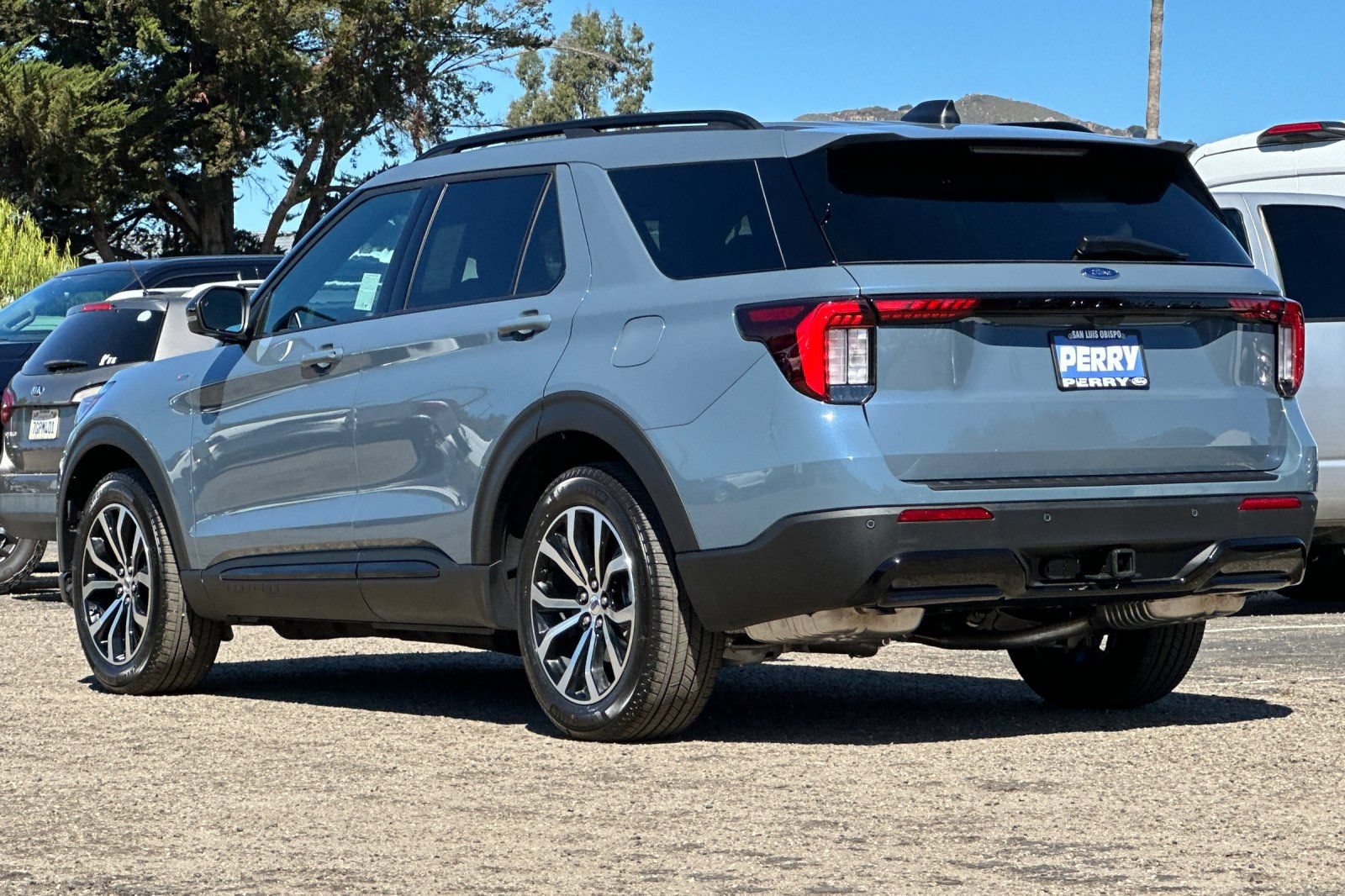 New 2025 Ford Explorer ST-Line RWD image 5