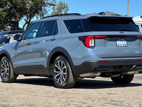 New 2025 Ford Explorer ST-Line RWD image 5