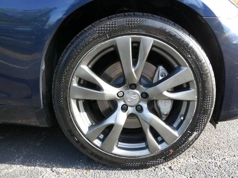 Used 2016 INFINITI Q70 L 3.7 w/ Deluxe Touring Package AWD/4WD image 40