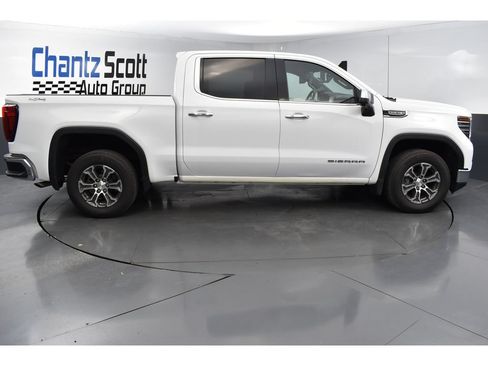 Used 2025 GMC Sierra 1500 SLT AWD/4WD image 6