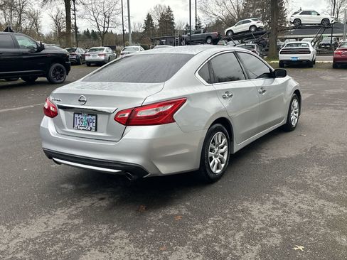 Used 2016 Nissan Altima 2.5 S w/ Power Driver Seat Package image 5