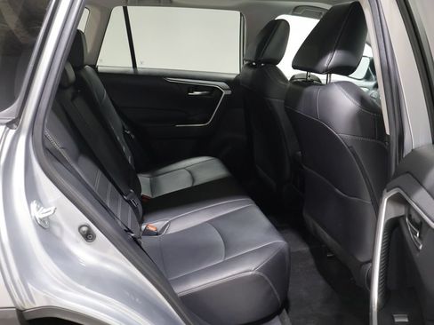 Used 2021 Toyota RAV4 XLE Premium AWD/4WD image 21