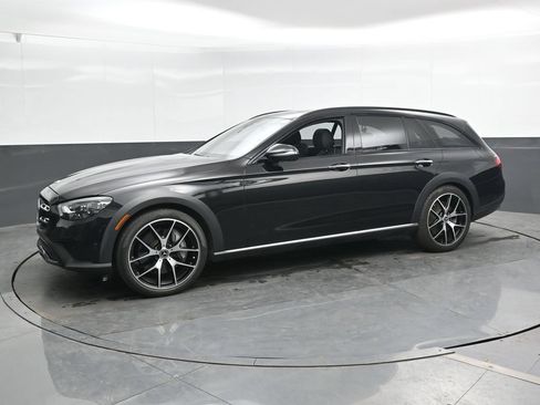 Used 2022 Mercedes-Benz E 450 4MATIC All-Terrain Wagon image 9