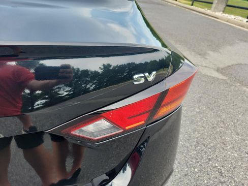 Used 2022 Nissan Altima 2.5 SV FWD image 5