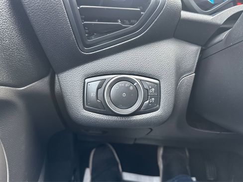 Used 2016 Ford C-MAX Energi SEL w/ Equipment Group 302A image 17