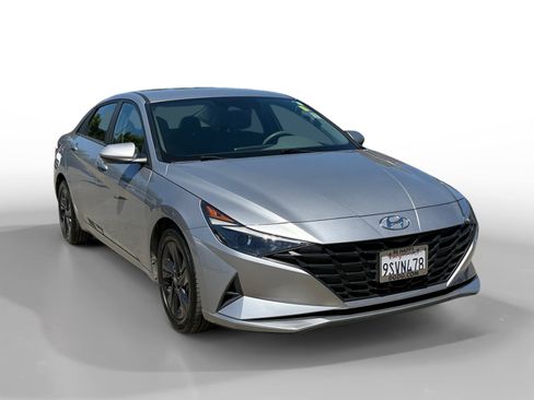 Certified 2021 Hyundai Elantra SEL FWD image 7