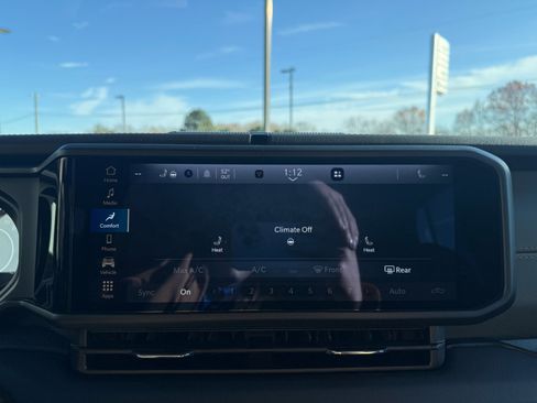 Used 2025 Jeep Gladiator Mojave w/ Convenience Group image 28