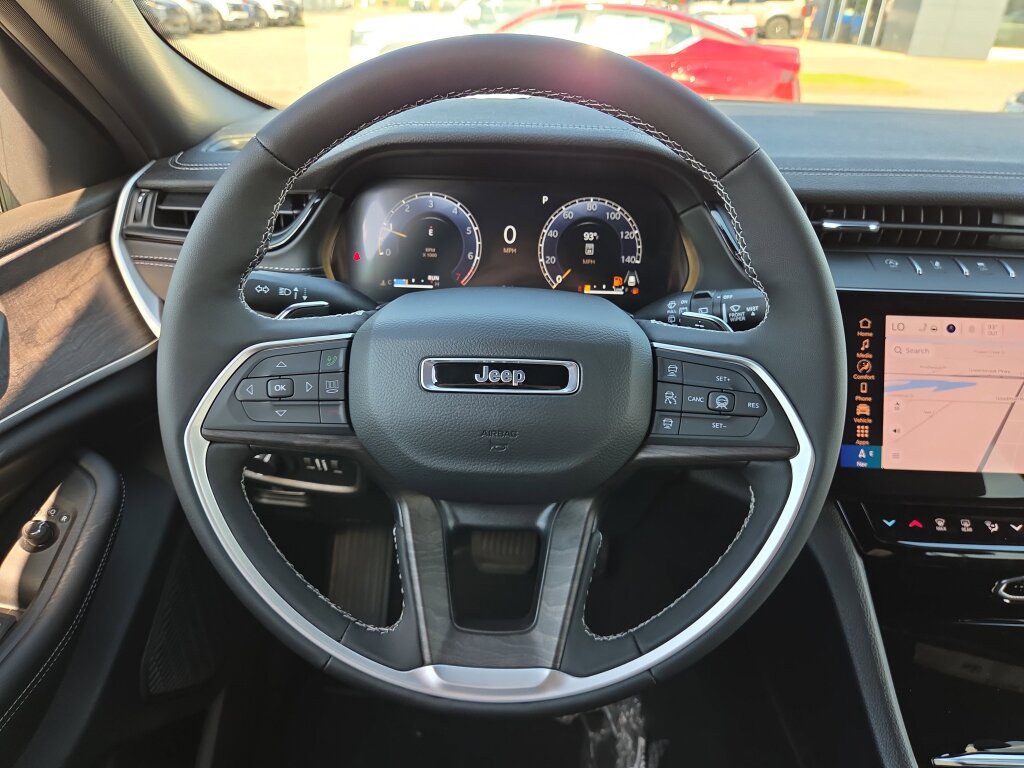New 2026 Jeep Grand Cherokee Altitude RWD image 10