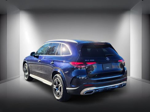 Used 2024 Mercedes-Benz GLC 300 4MATIC image 3