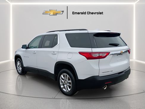 Used 2020 Chevrolet Traverse LT w/ Driver Confidence II Package AWD/4WD image 3