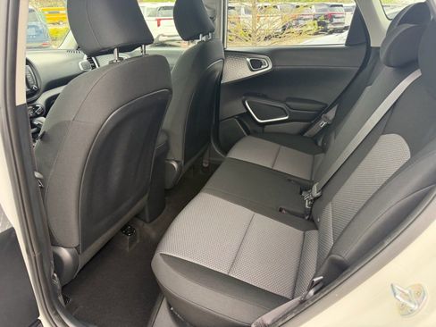 Used 2020 Kia Soul LX FWD image 5