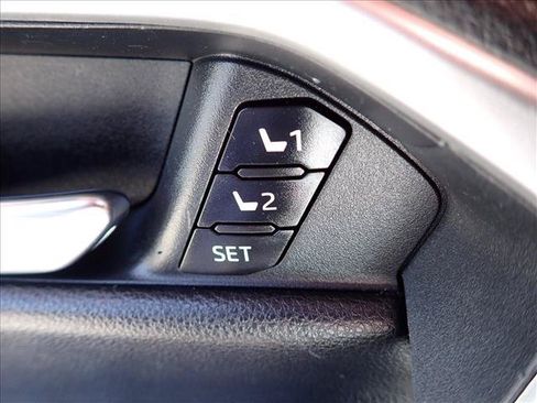 Certified 2020 Toyota RAV4 Limited AWD/4WD image 16