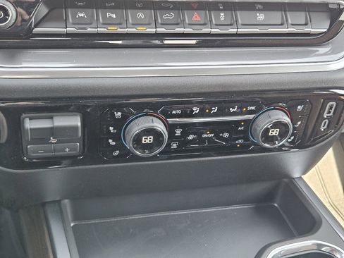 New 2026 Chevrolet Silverado 1500 High Country w/ Technology Package AWD/4WD image 14