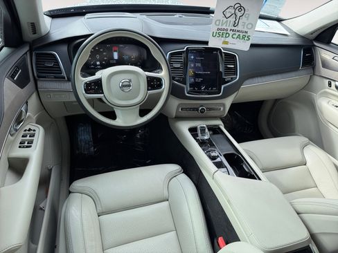 Used 2022 Volvo XC90 T8 Inscription image 15