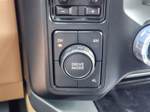 Used 2023 Ford F350 Lariat w/ FX4 Off-Road Package image 21