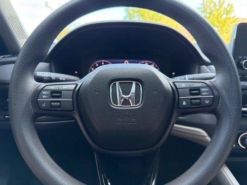 Used 2024 Honda Accord EX image 22