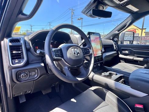 Used 2025 RAM 3500 Limited AWD/4WD image 13