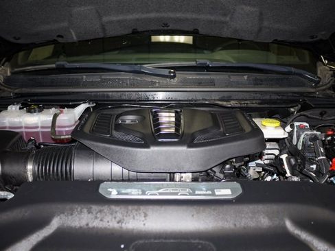 Used 2024 Jeep Wagoneer 4WD w/ Premium Group I image 21